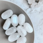 selenite rolada cristais da alma