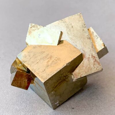 pirite cubica grande surya cristais