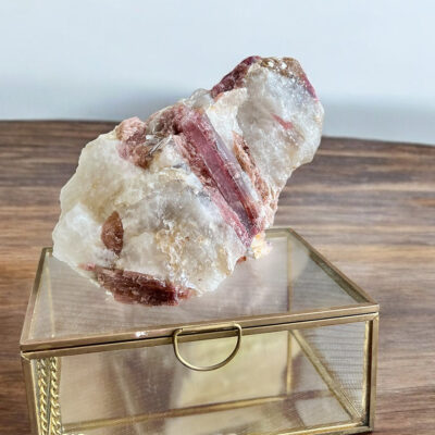 turmalina rosa em bruto surya cristais