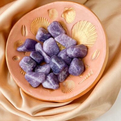 lepidolite surya cristais