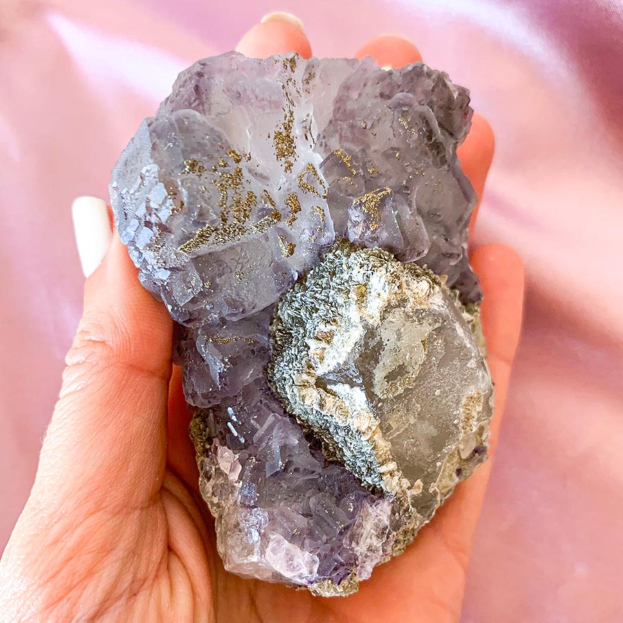 fluorite-panasqueira-suryacristais1 fluorite roxa com pirite surya cristais