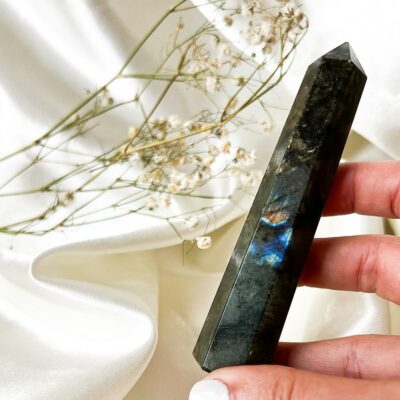 ponta de labradorite surya cristais