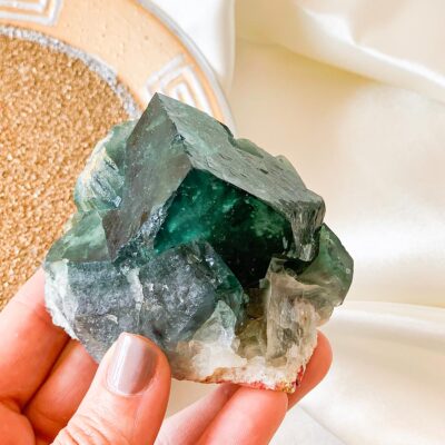 fluorite cubica surya cristais