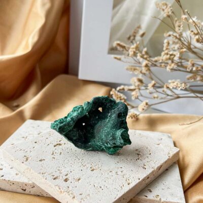 malaquite fibrosa surya cristais