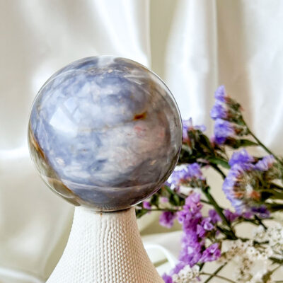 esfera de calcedonia azul surya cristais