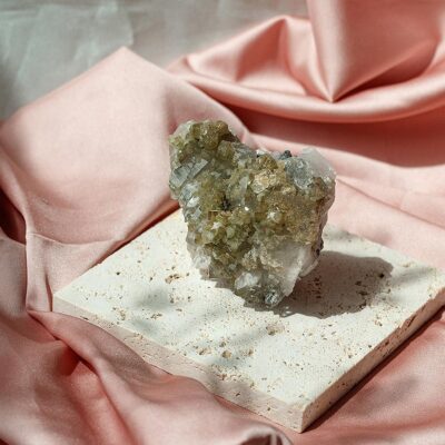 quartzo português com apatite verde