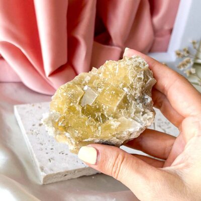 fluorite amarela surya cristais