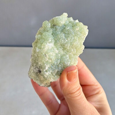 prehnite em bruto surya cristais