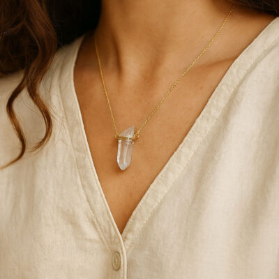 colar com quartzo cristal raw collection surya cristais