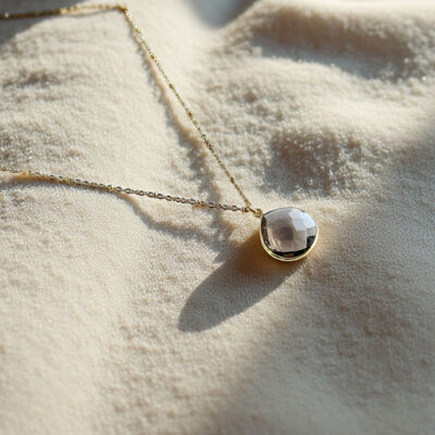 colar com quartzo fumado vitoria surya cristais