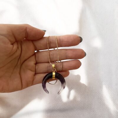 colar moon surya cristais