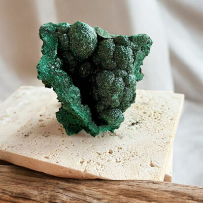 malaquite em bruto surya cristais