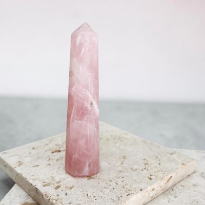 ponta de quartzo rosa surya cristais