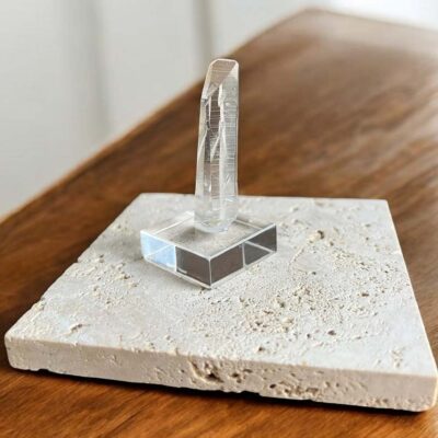 quartzo lemuriano com ponta reta surya cristais