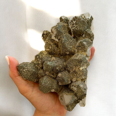 quartzo português com pirite surya cristais