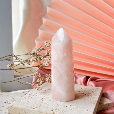 ponta de quartzo rosa surya cristais