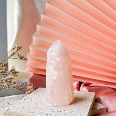 ponta de quartzo rosa surya cristais