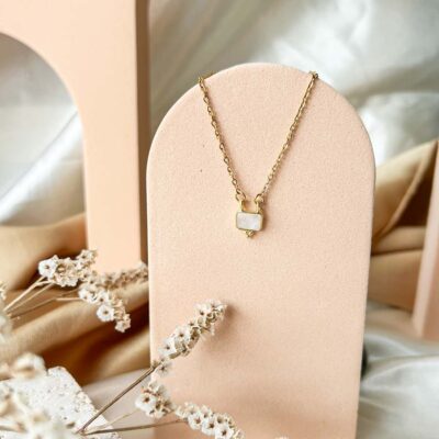 colar pedra da lua surya cristais