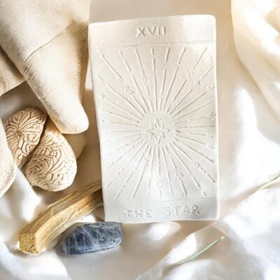 prato de defumação com labradorite