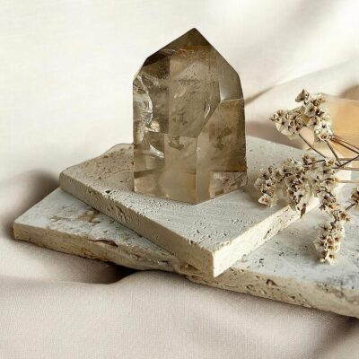 ponta de quartzo fumado surya cristais