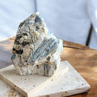 cianite azul em bruto surya cristais