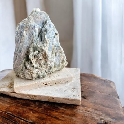 cianite azul em bruto surya cristais