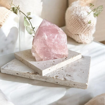 ponta de quartzo rosa surya cristais