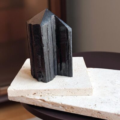 turmalina negra em bruto surya cristais