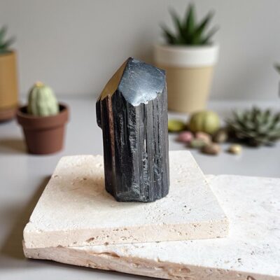 turmalina negra em bruto surya cristais