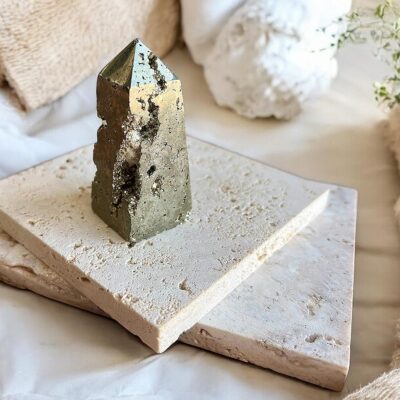 ponta de pirite surya cristais