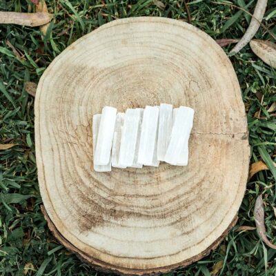selenite em barra surya cristais