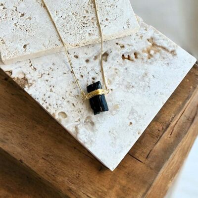 colar com turmalina negra surya cristais
