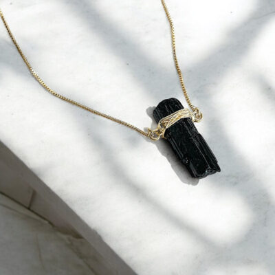 colar com turmalina negra raw collection surya cristais