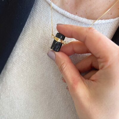 colar com turmalina negra surya cristais