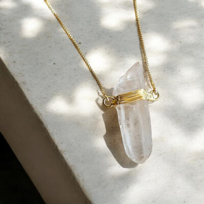 colar com quartzo cristal raw collection surya cristais