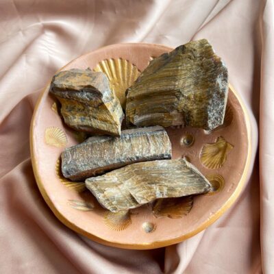 olho de tigre em bruto surya cristais