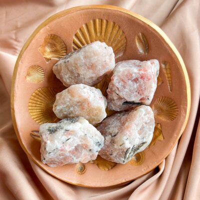 pedra do sol em bruto surya cristais