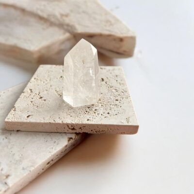 ponta facetada de quartzo cristal surya cristais