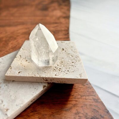 ponta facetada de quartzo cristal surya cristais