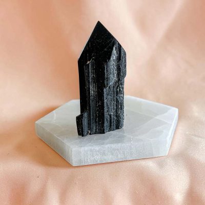 ponta de turmalina negra surya cristais