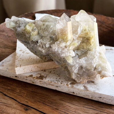 quartzo com enxofre natural surya cristais