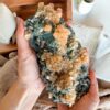 Calcedónia Verde com Estilbite – Drusa Serenidade surya cristais