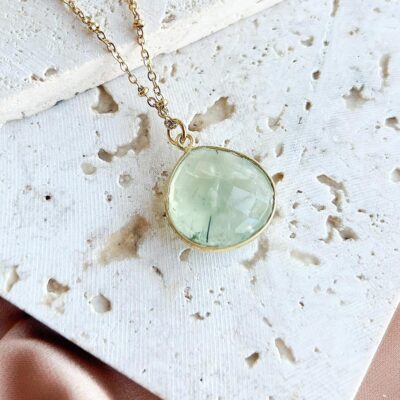 colar com prehnite elisa surya cristais