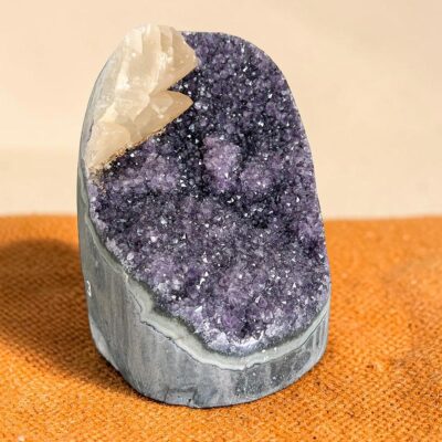 drusa de ametista com calcite surya cristais