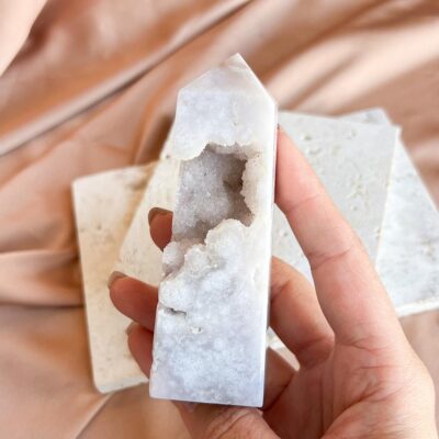 obelisco de ametista rosa surya cristais