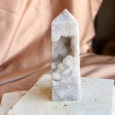 obelisco de ametista rosa surya cristais