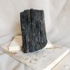 turmalina negra em bruto surya cristais