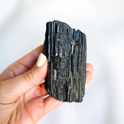 turmalina negra em bruto surya cristais