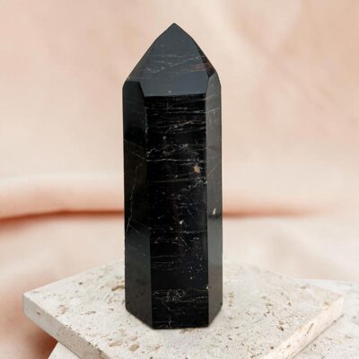 ponta de turmalina negra surya cristais