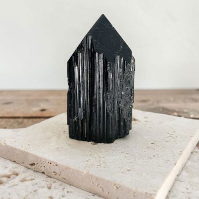 ponta de turmalina negra surya cristais